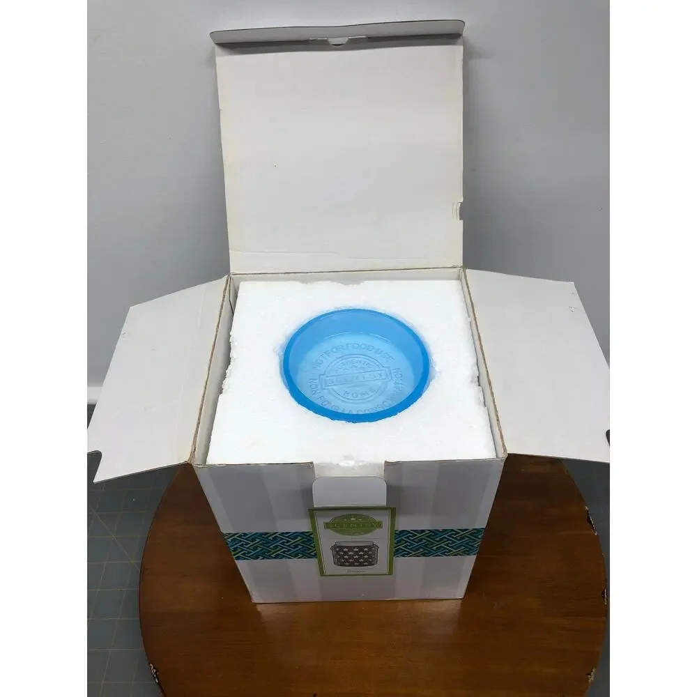 Scentsy Revere Wax Warmer Red Stars Glows Patriotic W/Box Discontinued